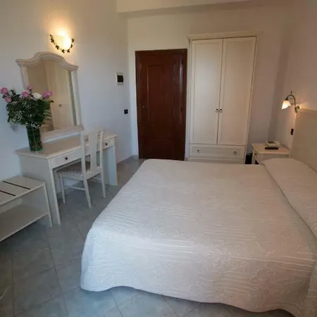 Aragonese 3* Ischia